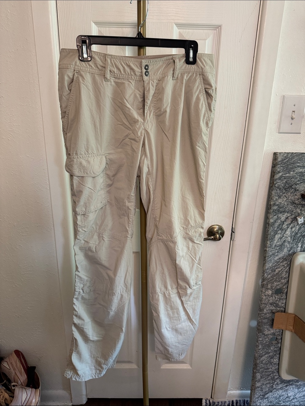 Women's Light Khaki Cargo Pants with Multi-Pocket Utility